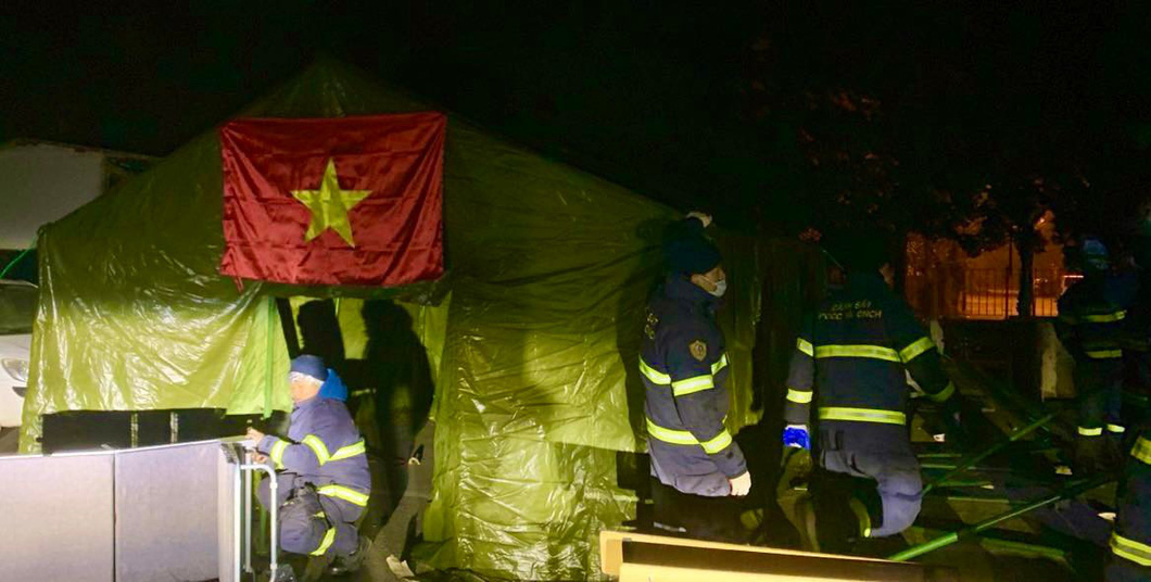 Đoàn công tác Bộ Công an khẩn trương tìm kiếm, cứu nạn, cứu hộ tại Thổ Nhĩ Kỳ - Ảnh 3.