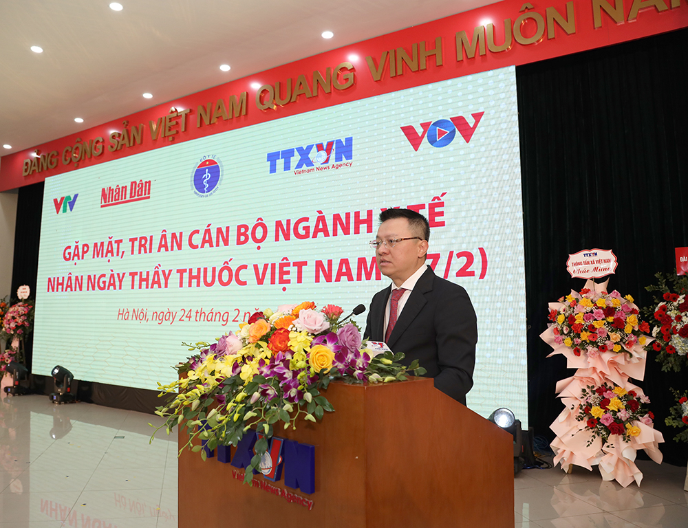 Nhiều hoạt động tri ân cán bộ ngành Y tế nhân 68 năm Ngày Thầy thuốc Việt Nam  - Ảnh 4.