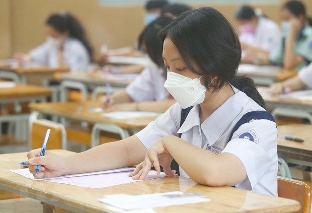 Nhiều trường trung học phổ thông ở Hà Nội tuyển thẳng học sinh có IELTS - Ảnh 1.