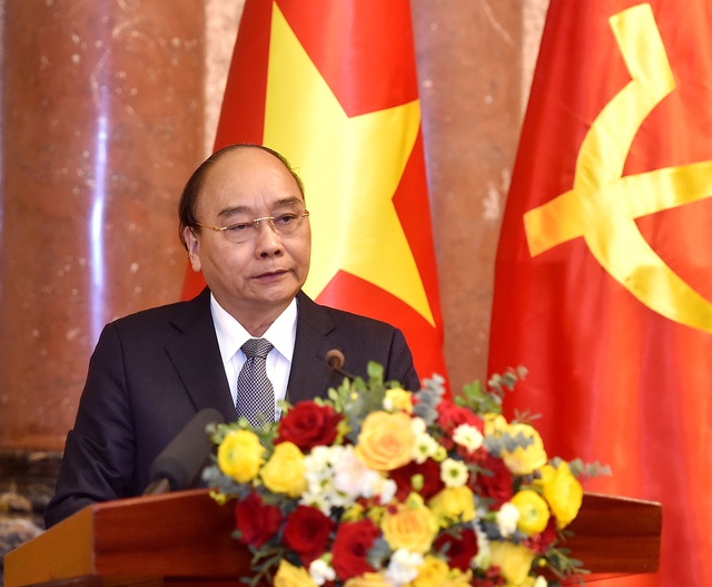 Nguyên Chủ tịch nước Nguyễn Xuân Phúc bàn giao công tác, khẳng định luôn trung thành với Đảng - Ảnh 3.