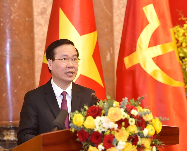 Nguyên Chủ tịch nước Nguyễn Xuân Phúc bàn giao công tác, khẳng định luôn trung thành với Đảng - Ảnh 2.