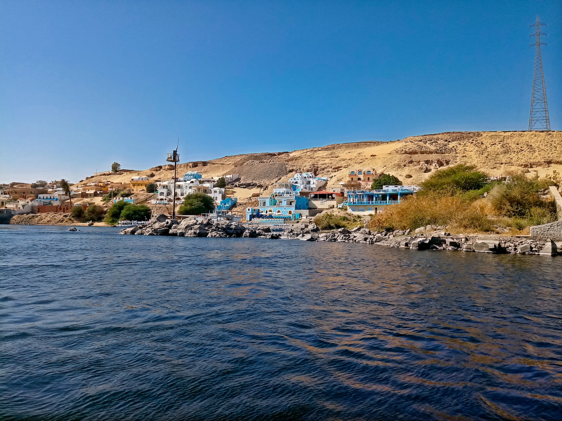 Ngôi làng đầy màu sắc, tồn tại suốt 8000 năm bên bờ sông Nile - Ảnh 2.