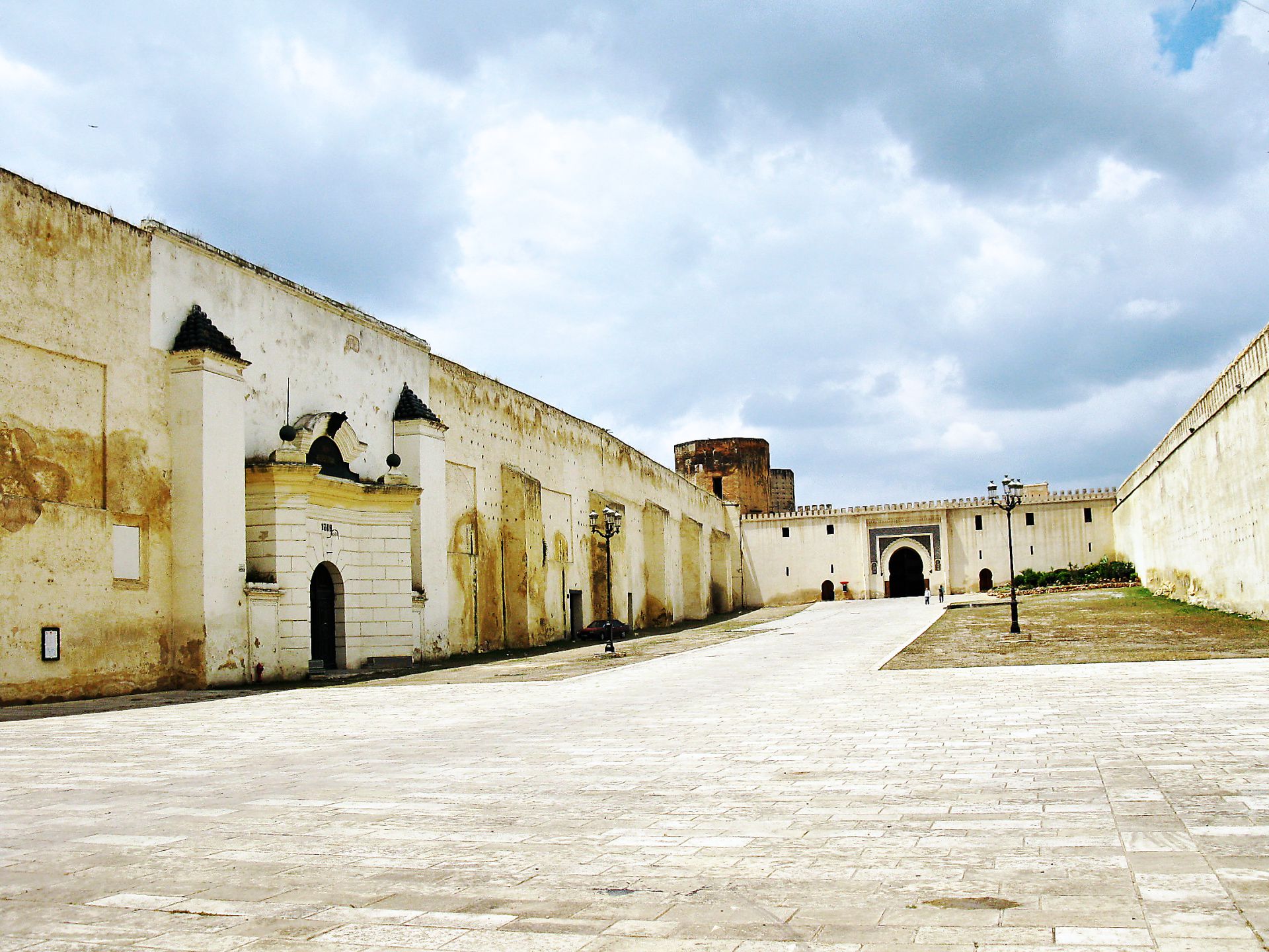 Khám phá Fes, thành phố cổ có di tích được cả UNESCO và kỷ lục Guinness thế giới vinh danh - Ảnh 14.