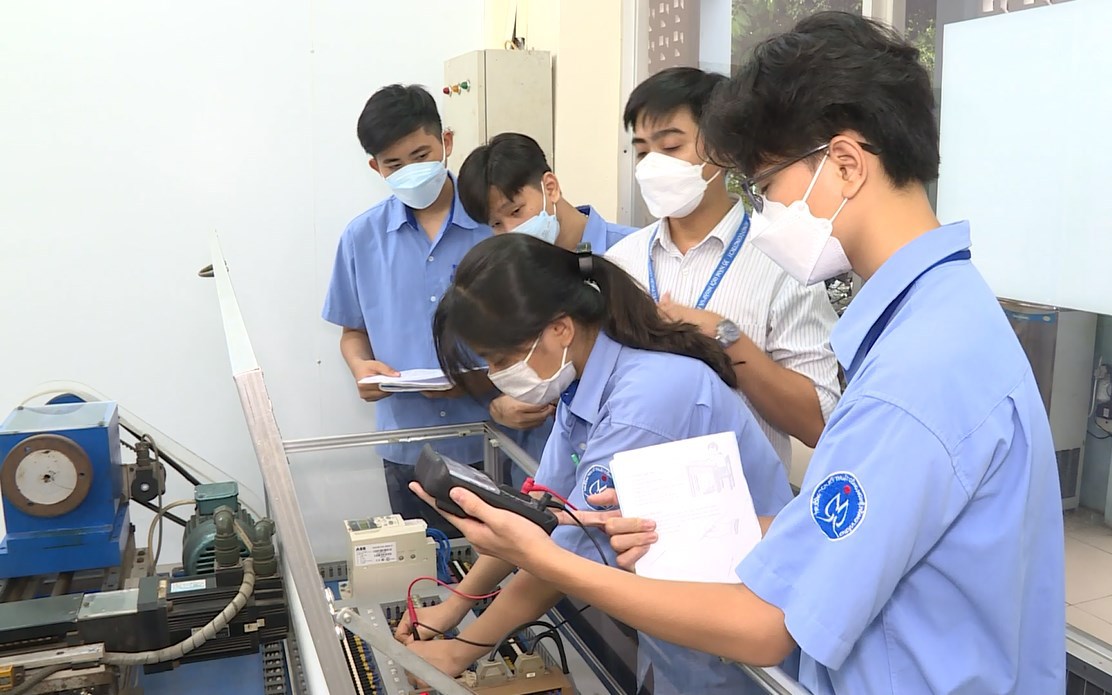 Ph&acirc;n luồng sau trung học cơ sở: Đừng để c&aacute;nh cửa trường c&ocirc;ng th&agrave;nh lựa chọn duy nhất - Ảnh 3.