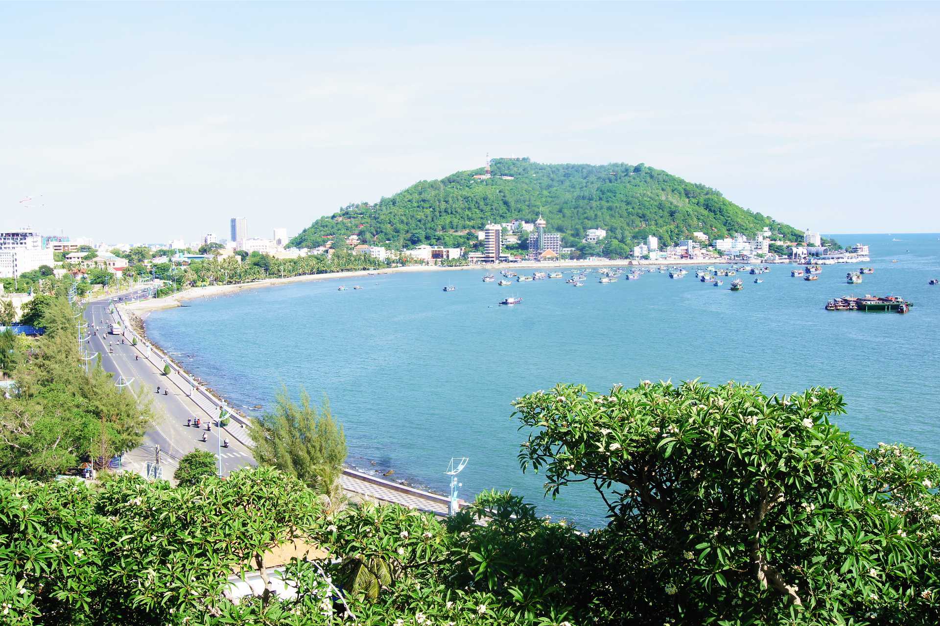 Việt Nam sở hữu 2 trong số 5 bãi biển đẹp nhất thế giới, thu hút triệu lượt xem trên TikTok  - Ảnh 1.