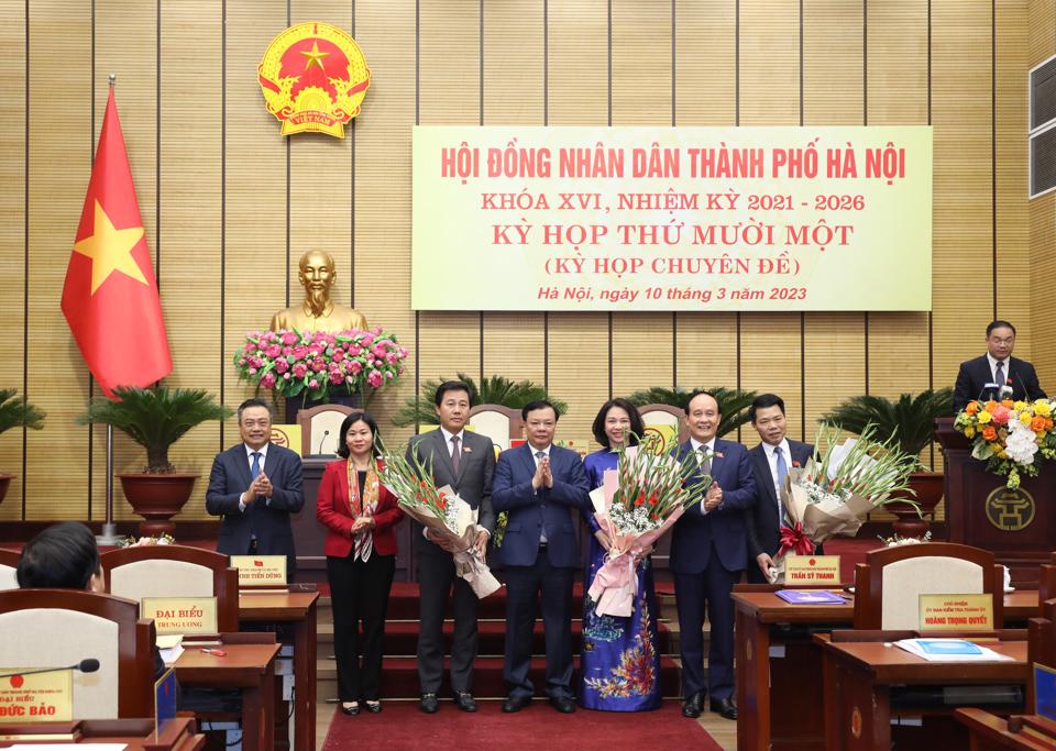 Bà Vũ Thu Hà được bầu giữ chức Phó Chủ tịch Ủy ban nhân dân thành phố Hà Nội - Ảnh 1.