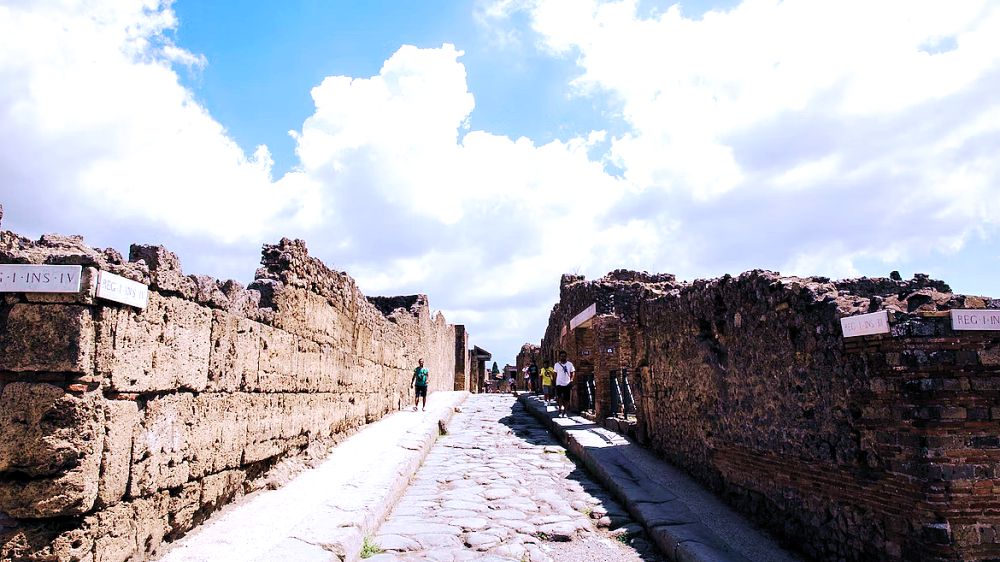 Cận cảnh thành phố La Mã, nơi thời gian ngừng trôi gần 2000 năm - Ảnh 3.