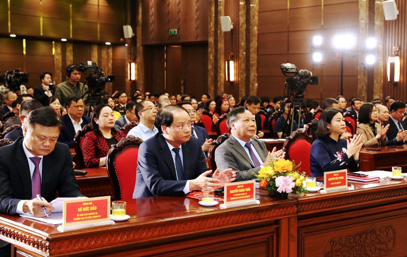 Hà Nội trao giải báo chí về xây dựng Đảng và hệ thống chính trị - Ảnh 3.