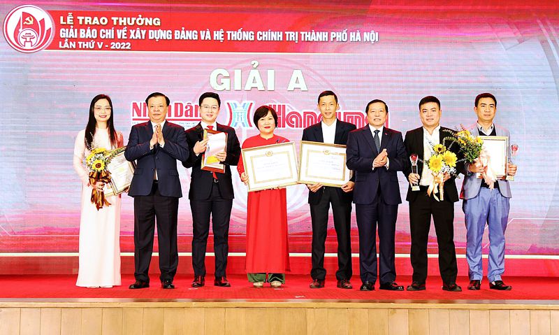 Hà Nội trao giải báo chí về xây dựng Đảng và hệ thống chính trị - Ảnh 6.