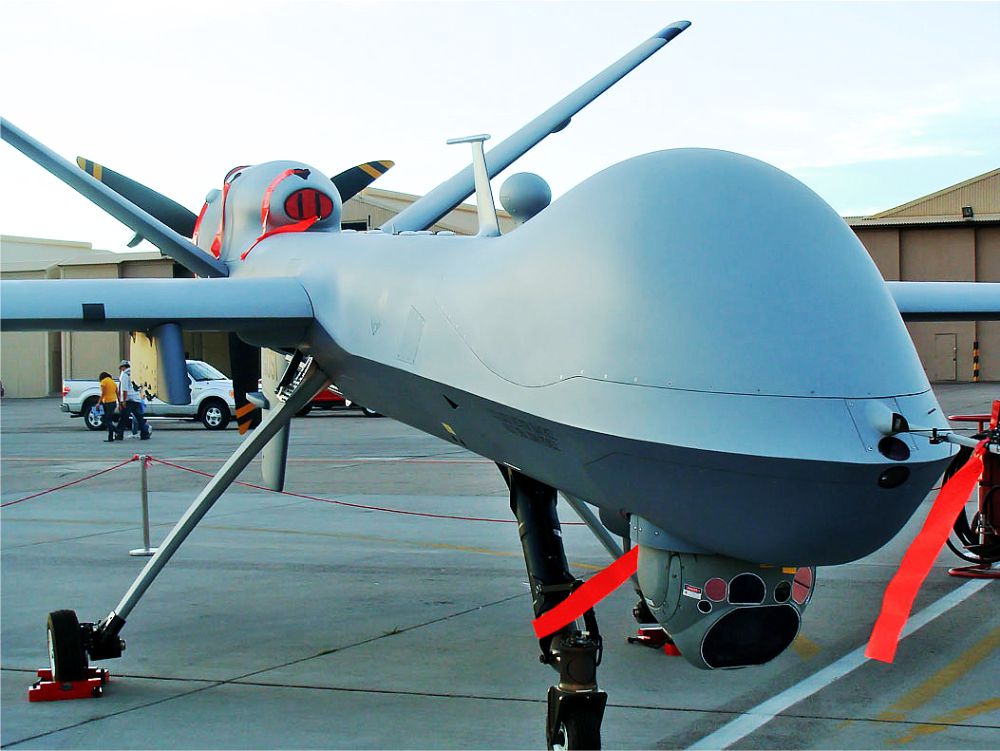 Cận cảnh MQ-9 - UAV &quot;sát thủ săn mồi&quot; vừa va chạm với Su-27 của Nga tại Biển Đen - Ảnh 11.