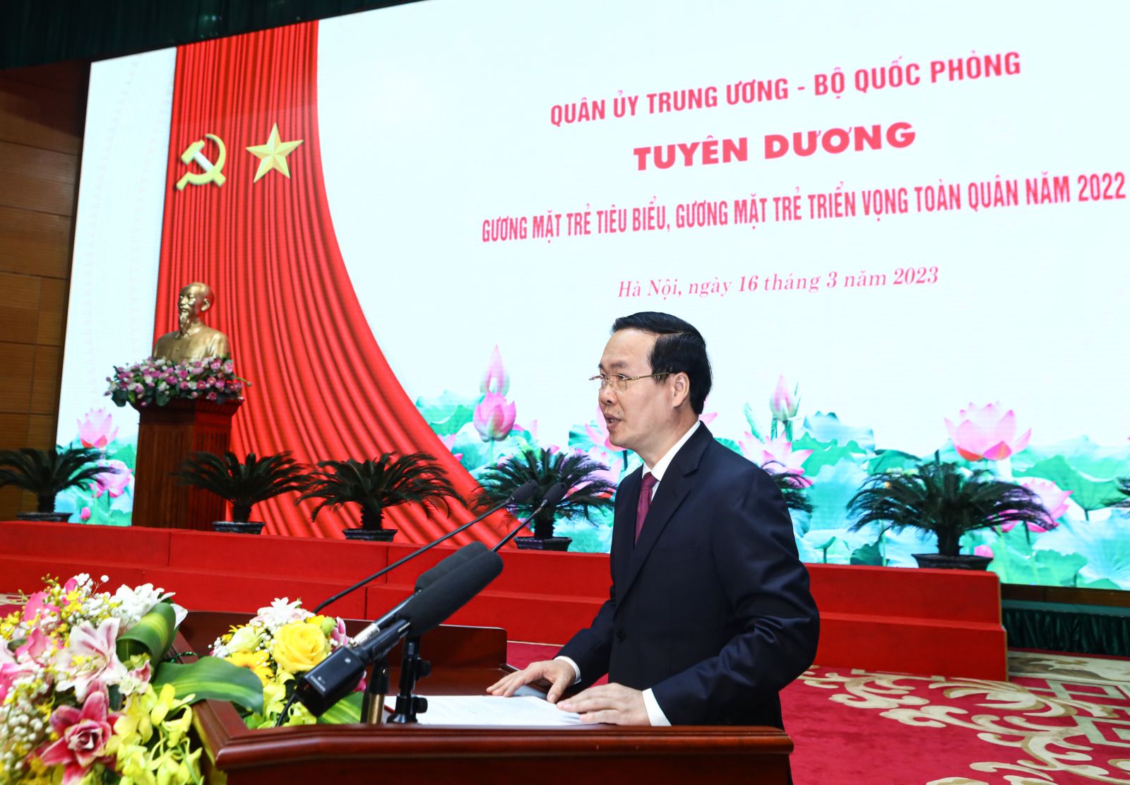 Chủ tịch nước Võ Văn Thưởng dự Tuyên dương gương mặt trẻ tiêu biểu, gương mặt trẻ triển vọng toàn quân năm 2022 - Ảnh 6.