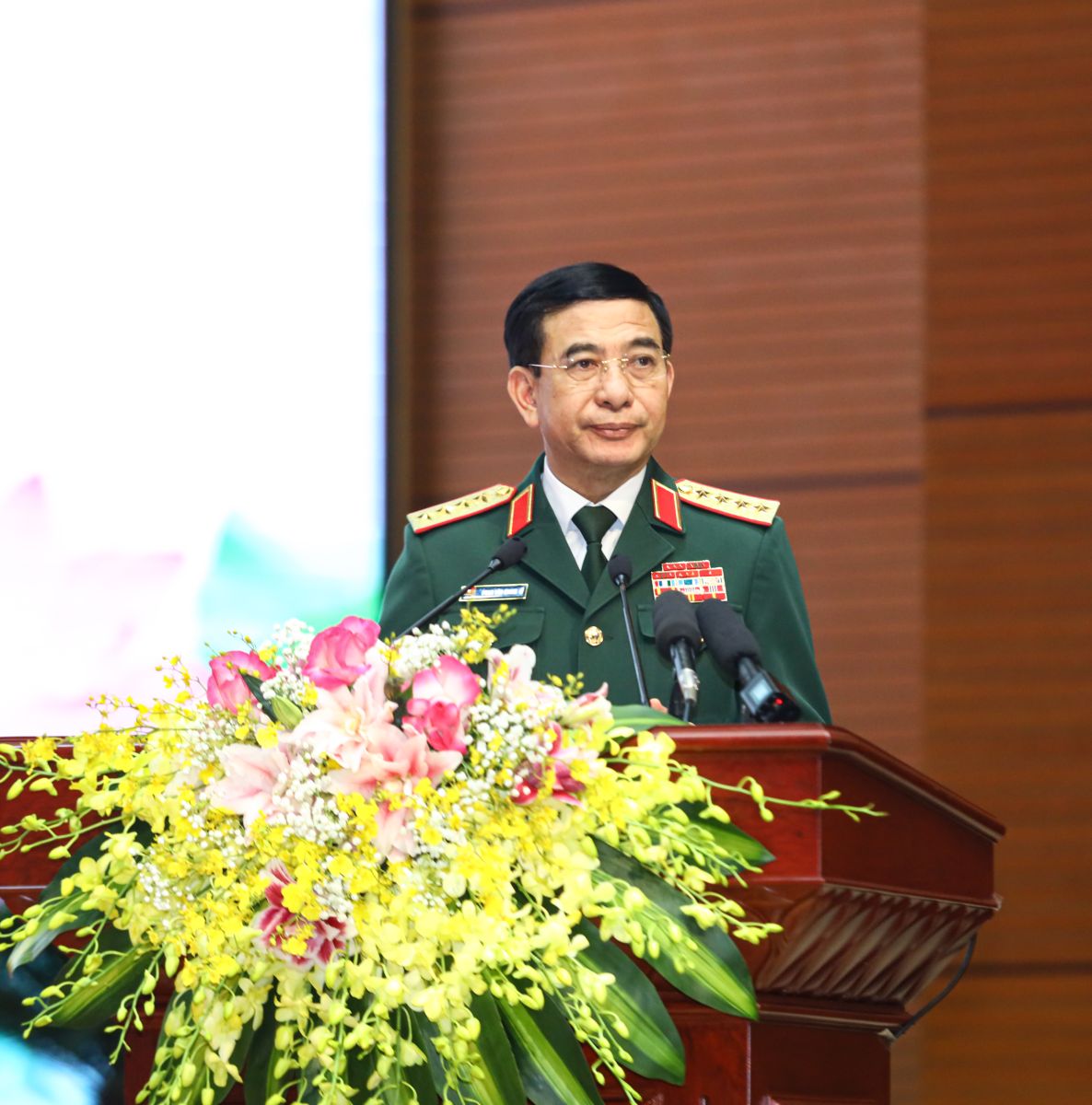 Chủ tịch nước Võ Văn Thưởng dự Tuyên dương gương mặt trẻ tiêu biểu, gương mặt trẻ triển vọng toàn quân năm 2022 - Ảnh 9.