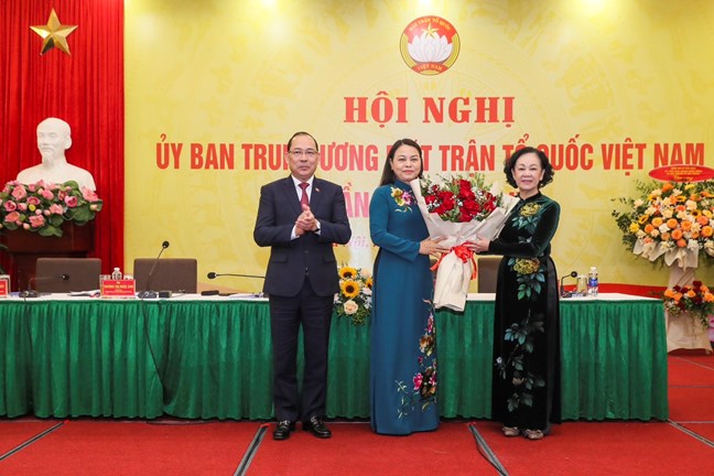 Bà Nguyễn Thị Thu Hà giữ chức Phó Chủ tịch, Tổng thư ký Ủy ban Trung ương Mặt trận Tổ quốc Việt Nam - Ảnh 2.