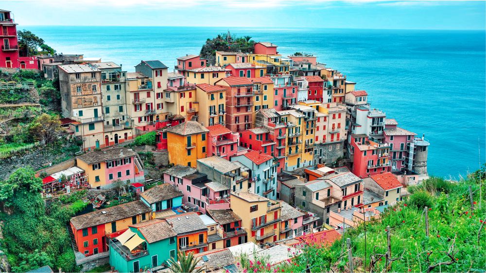 Năm ngôi làng đầy màu sắc của Cinque Terre: Vẻ đẹp ngoạn mục trên bờ biển nước Ý  - Ảnh 7.