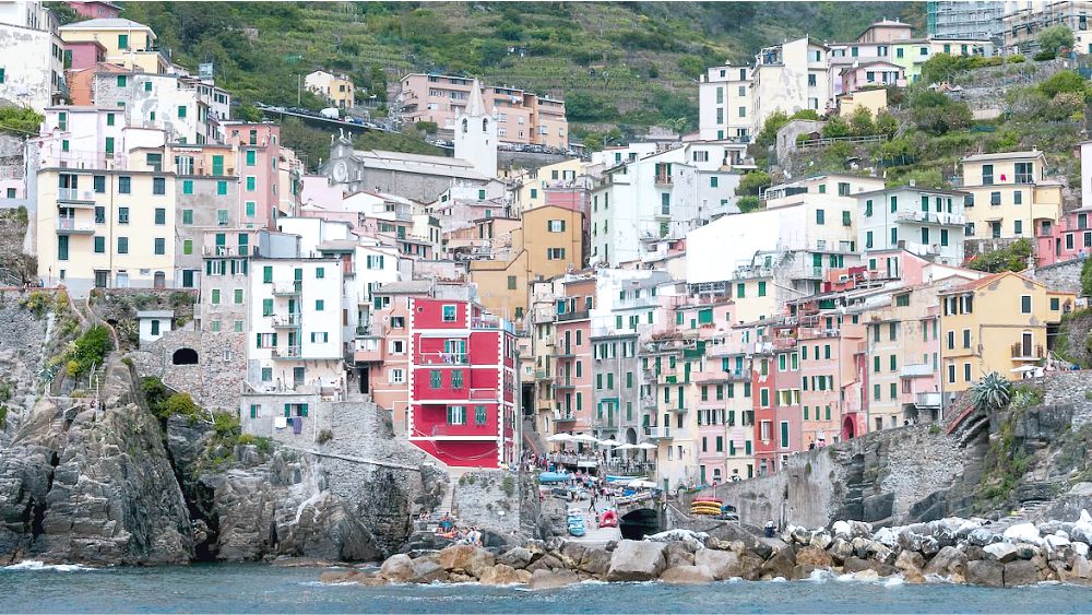 Năm ngôi làng đầy màu sắc của Cinque Terre: Vẻ đẹp ngoạn mục trên bờ biển nước Ý  - Ảnh 13.