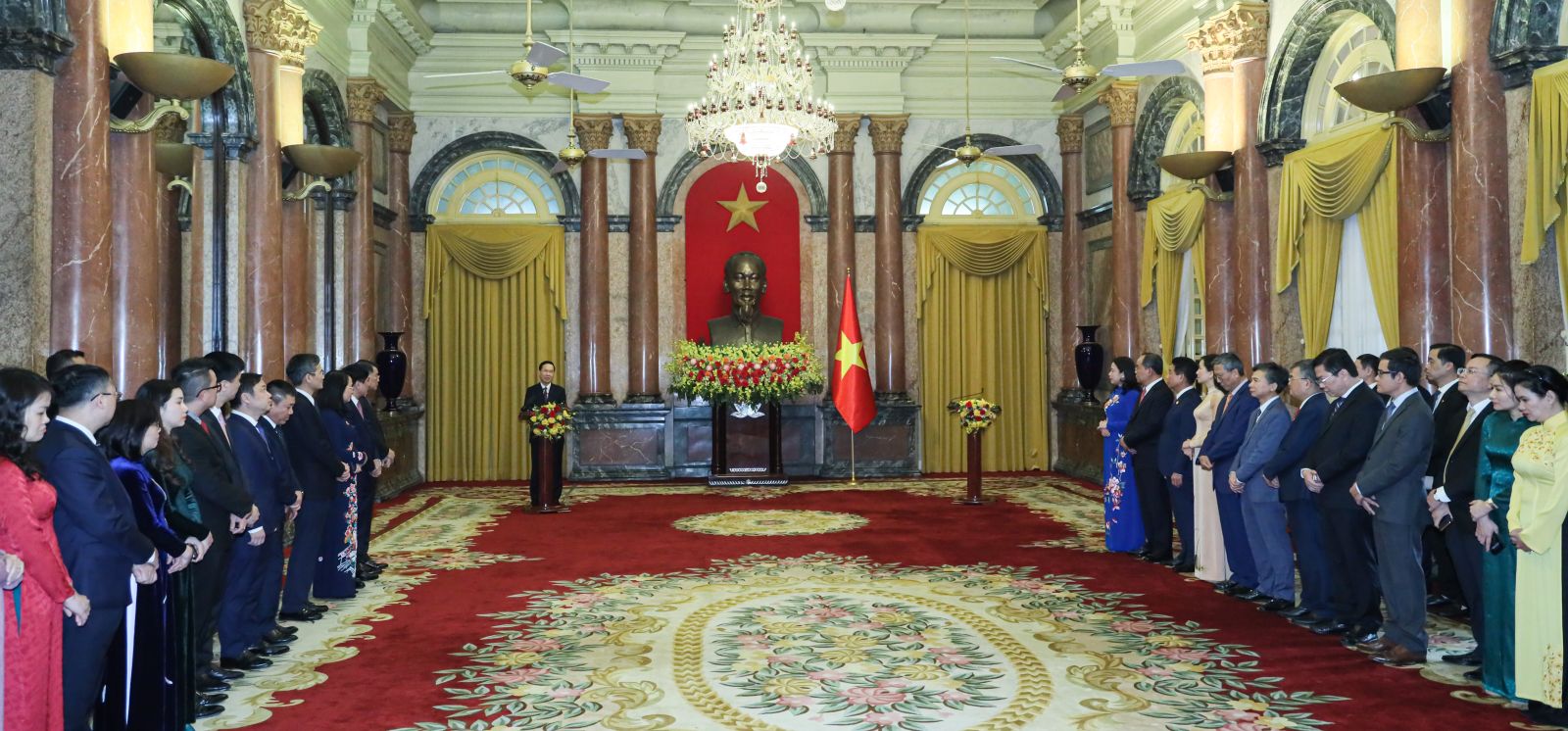 Chủ tịch nước Võ Văn Thưởng gặp gỡ cán bộ Văn phòng Chủ tịch nước - Ảnh 5.