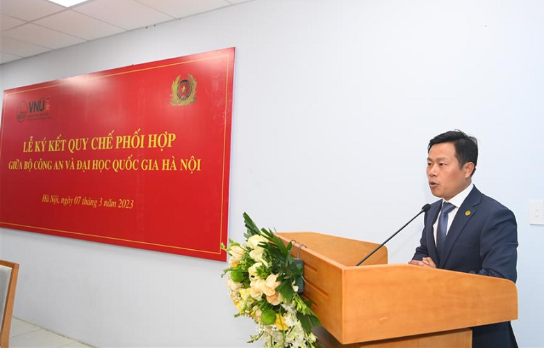 Đại học Quốc gia Hà Nội ký kết quy chế phối hợp với Bộ Công an - Ảnh 2.