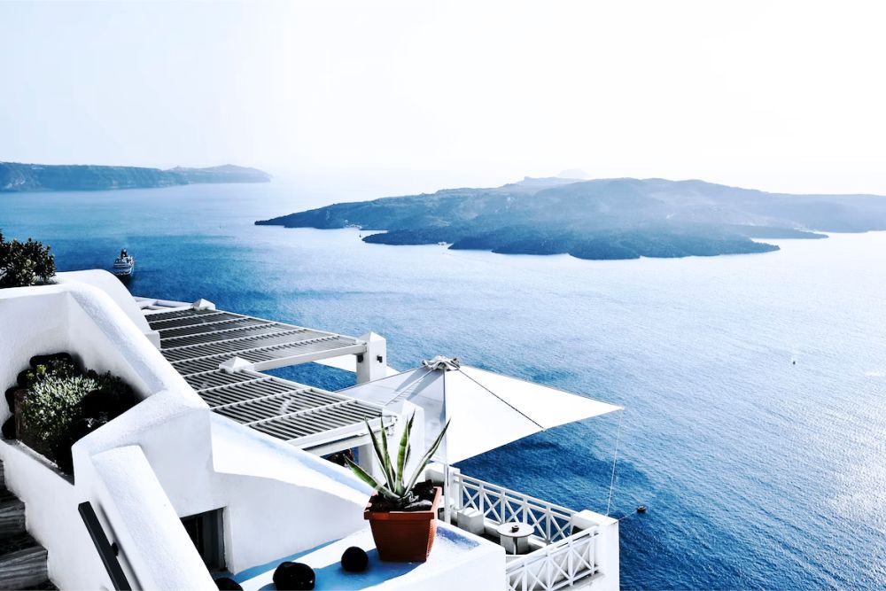 Đảo Santorini: Khám phá thiên đường lãng mạn giữa đời thực  - Ảnh 8.