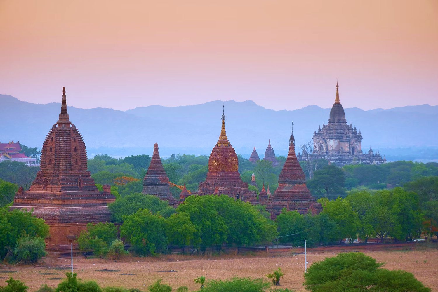 Du lịch Bagan - ngắm mặt trời lặn kì ảo sau hàng nghìn tòa tháp cổ - Ảnh 1.