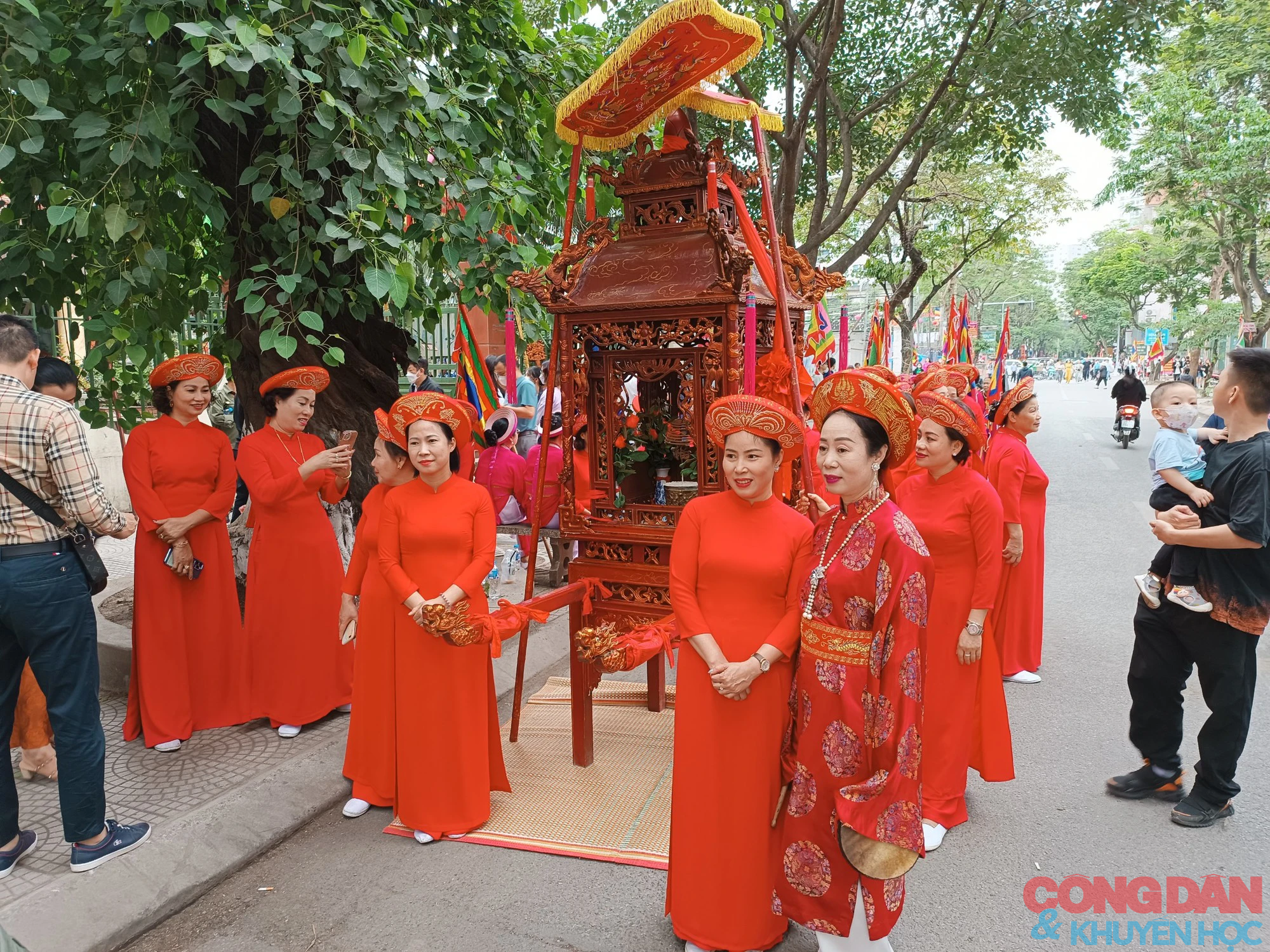 Lễ hội chùa Láng 2023 phục dựng nhiều nghi thức truyền thống sau 70 năm. - Ảnh 3.