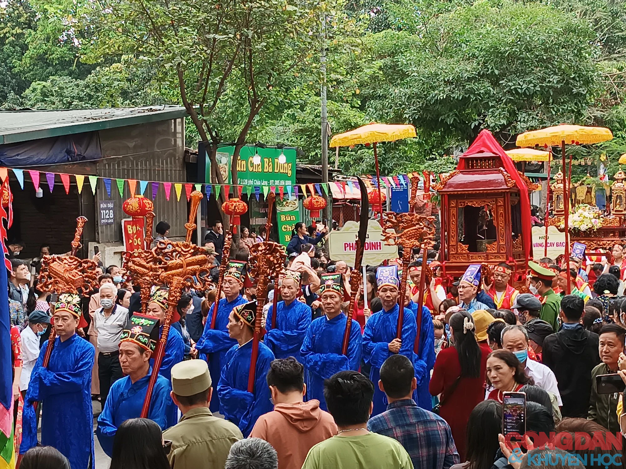 Lễ hội chùa Láng 2023 phục dựng nhiều nghi thức truyền thống sau 70 năm. - Ảnh 7.