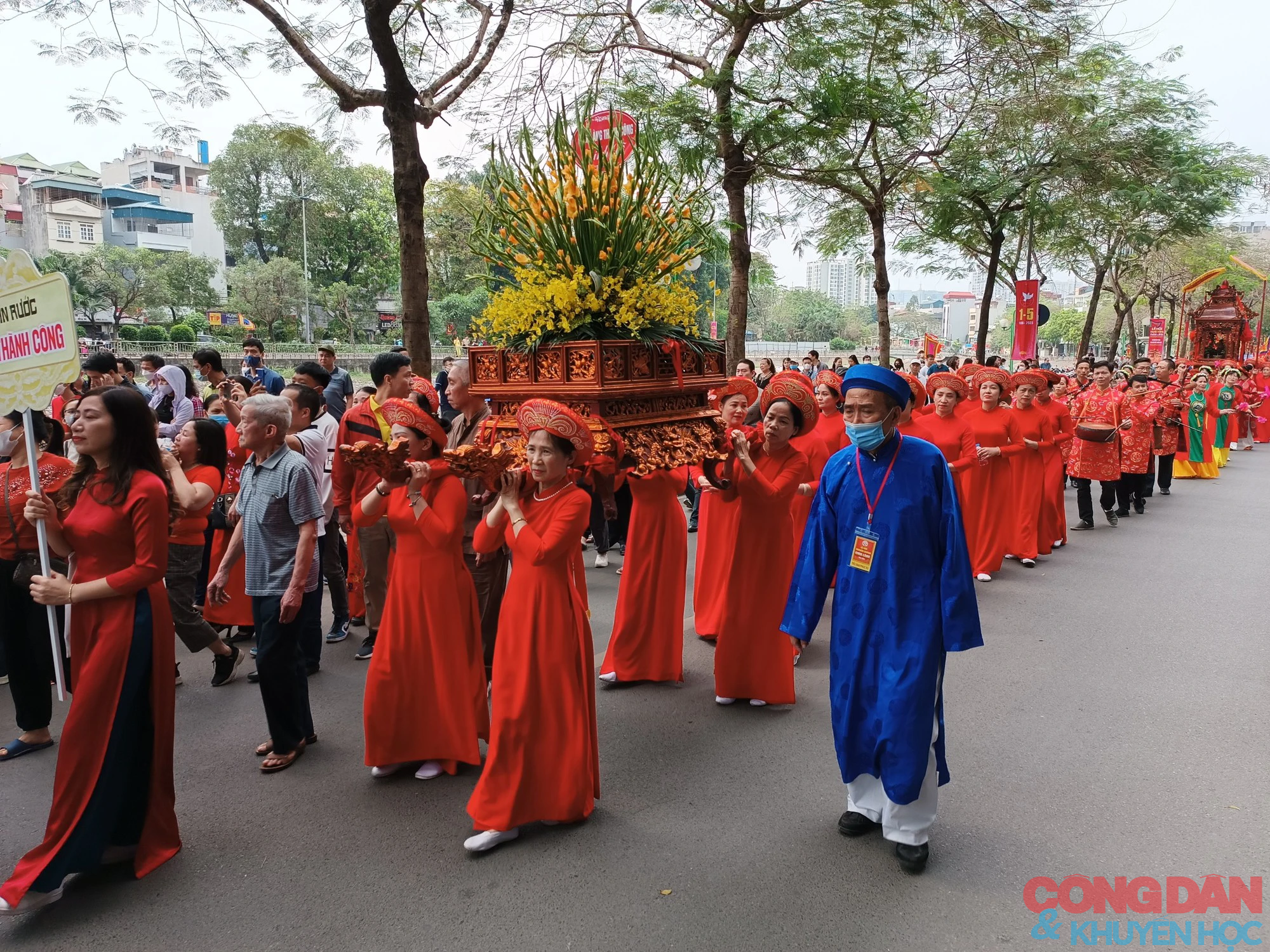 Lễ hội chùa Láng 2023 phục dựng nhiều nghi thức truyền thống sau 70 năm. - Ảnh 10.