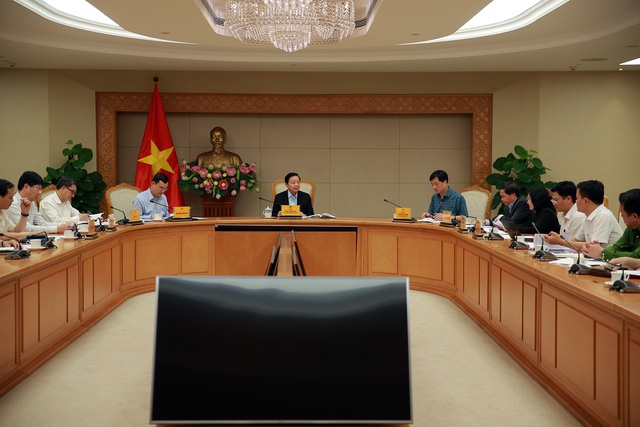 Phó Thủ tướng Trần Hồng Hà: Khẩn trương tháo gỡ 3 điểm nghẽn của Đề án 06 - Ảnh 1.