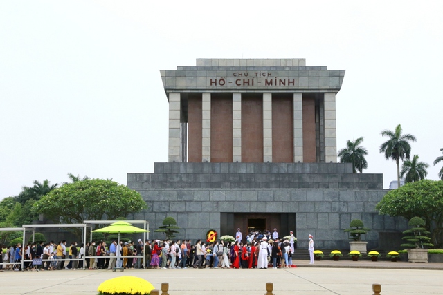 9 điểm đỗ phương tiện vận tải phục vụ khách đến viếng Lăng Chủ tịch Hồ Chí Minh - Ảnh 1.