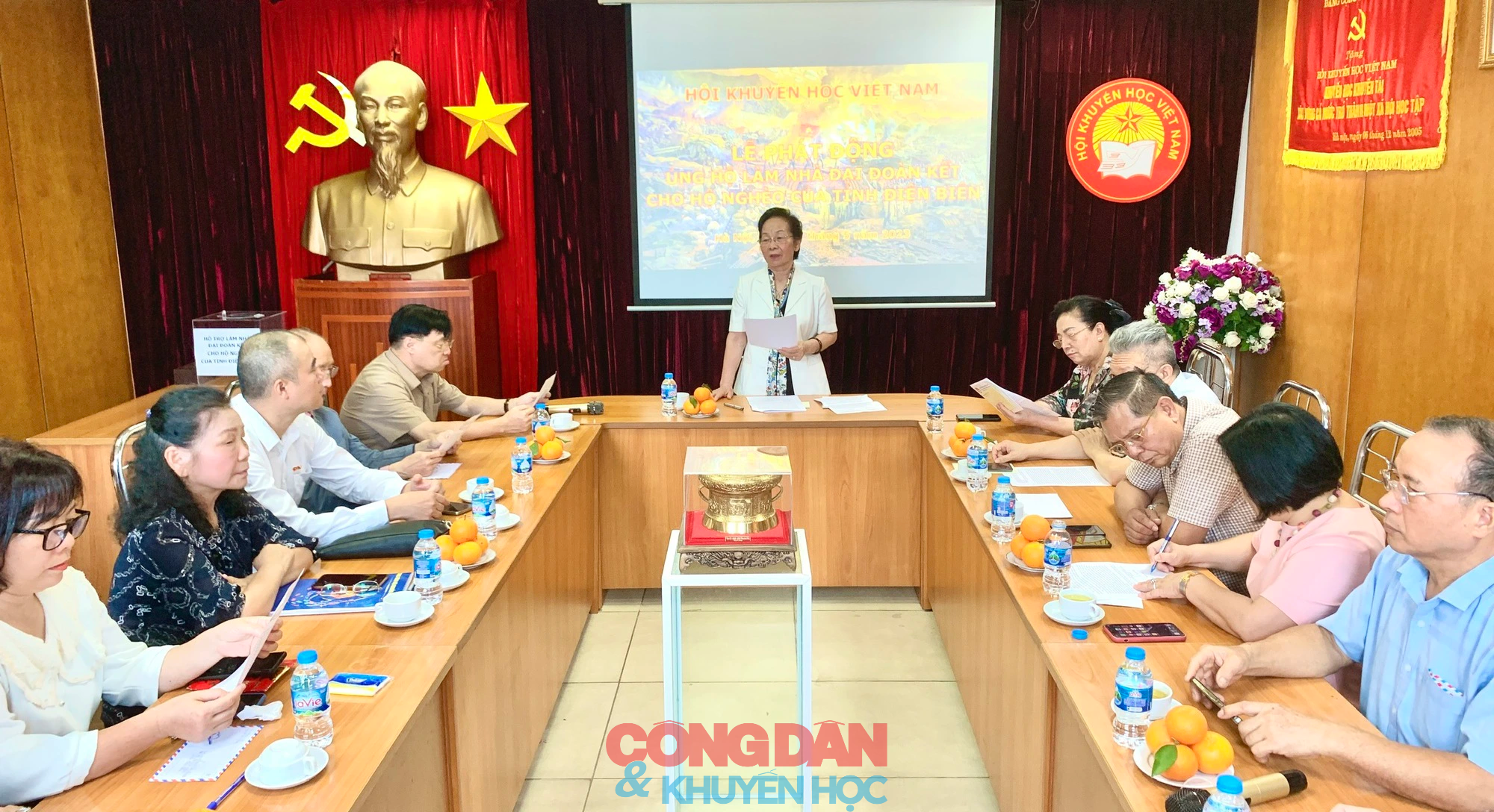 Trung ương Hội Khuyến học Việt Nam phát động ủng hộ làm nhà đại đoàn kết cho hộ nghèo của tỉnh Điện Biên. - Ảnh 1.