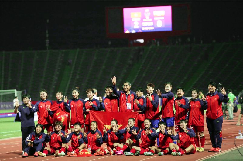 Bóng đá nữ nhận thưởng nóng, sau khi lập kỳ tích khó xô đổ tại SEA Games  - Ảnh 3.