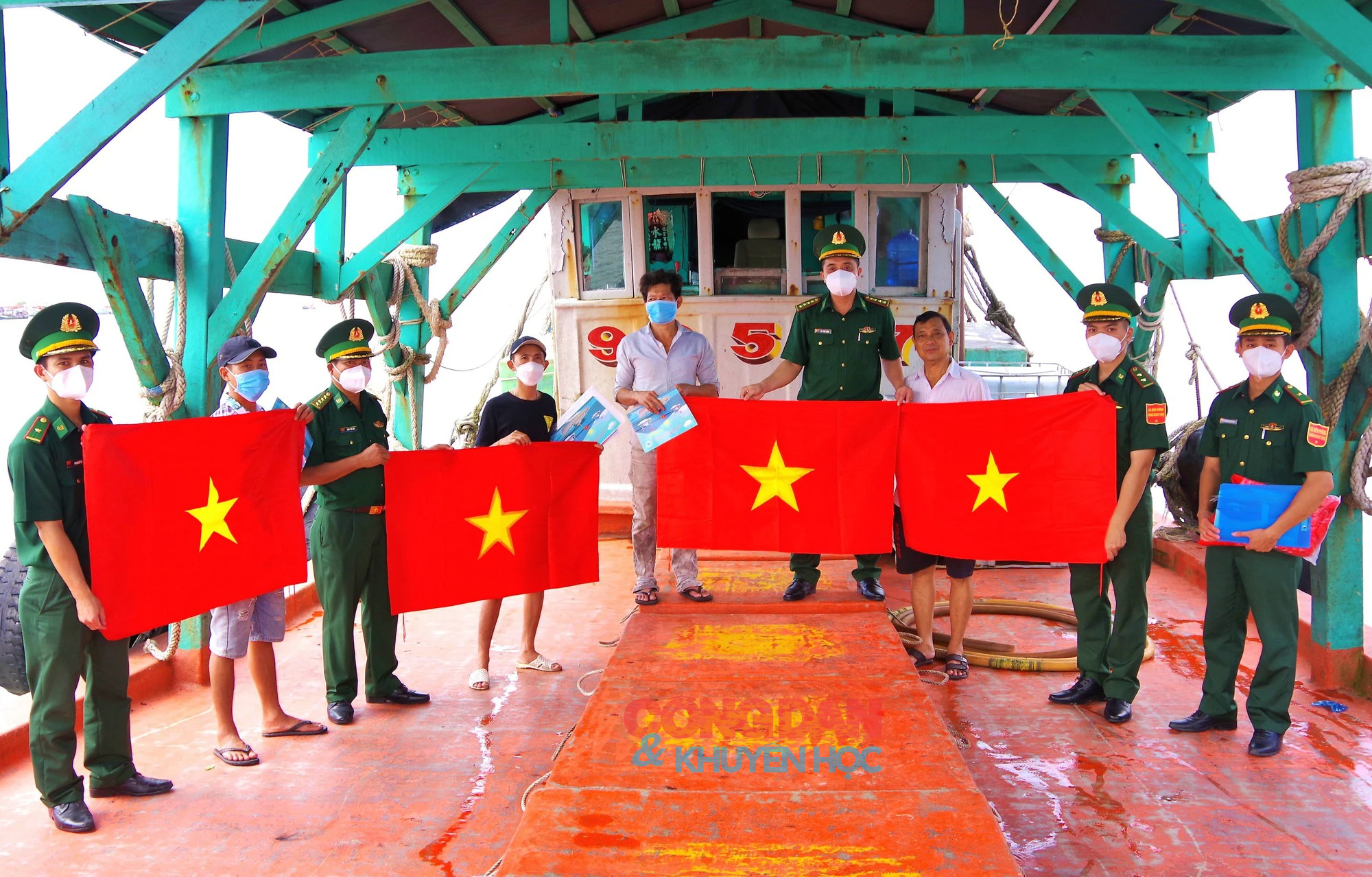 Thượng tá Phùng Đức Hưng - Chỉ huy trưởng Biên phòng Cà Mau: Đánh cá hợp pháp là yêu nước! - Ảnh 6.