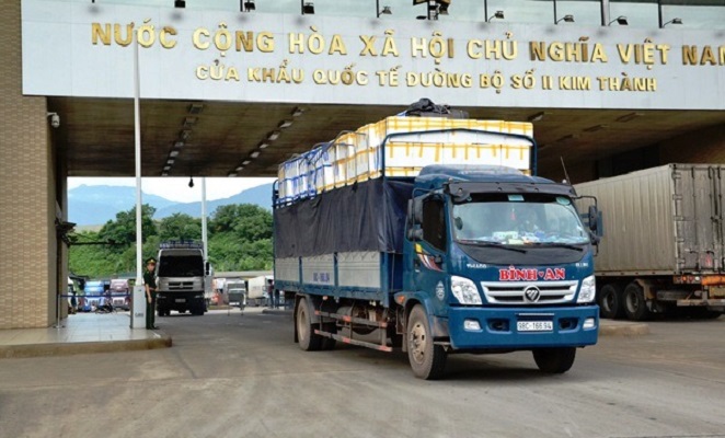 Xuất khẩu hơn 2.000 tấn quả vải tươi chín sớm qua Cửa khẩu Lào Cai - Ảnh 1.