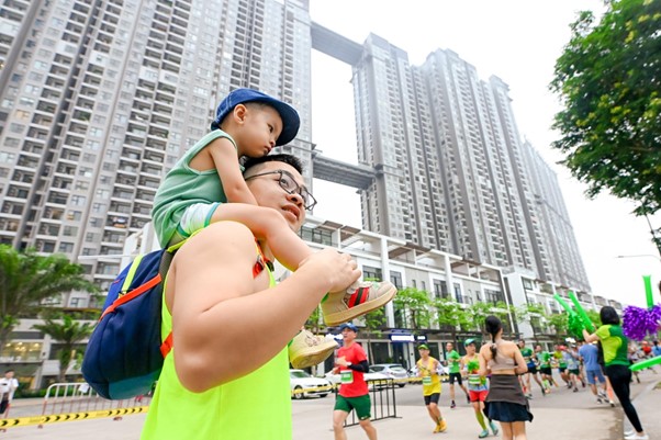 Những khoảnh khắc khó quên trên đường đua Ecopark Marathon 2023 - Ảnh 5.