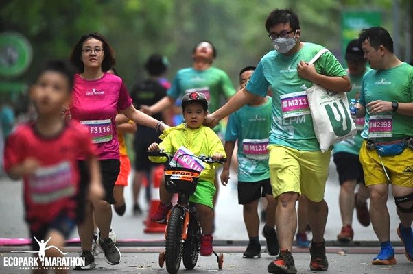 Những khoảnh khắc khó quên trên đường đua Ecopark Marathon 2023 - Ảnh 6.