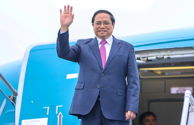 Thủ tướng Chính phủ Phạm Minh Chính lên đường dự Hội nghị Cấp cao ASEAN 42 - Ảnh 1.