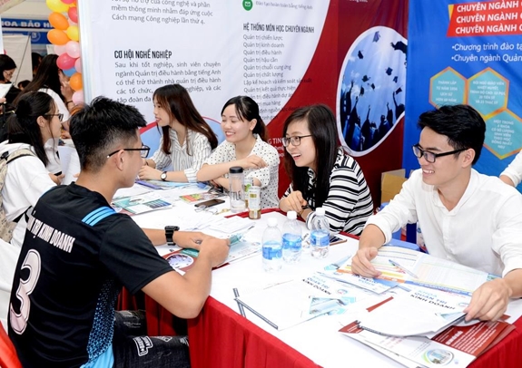 Chuyển đổi số gi&aacute;o dục nghề nghiệp tr&ecirc;n h&agrave;nh tr&igrave;nh đi v&agrave;o kỷ nguy&ecirc;n số - Ảnh 1.