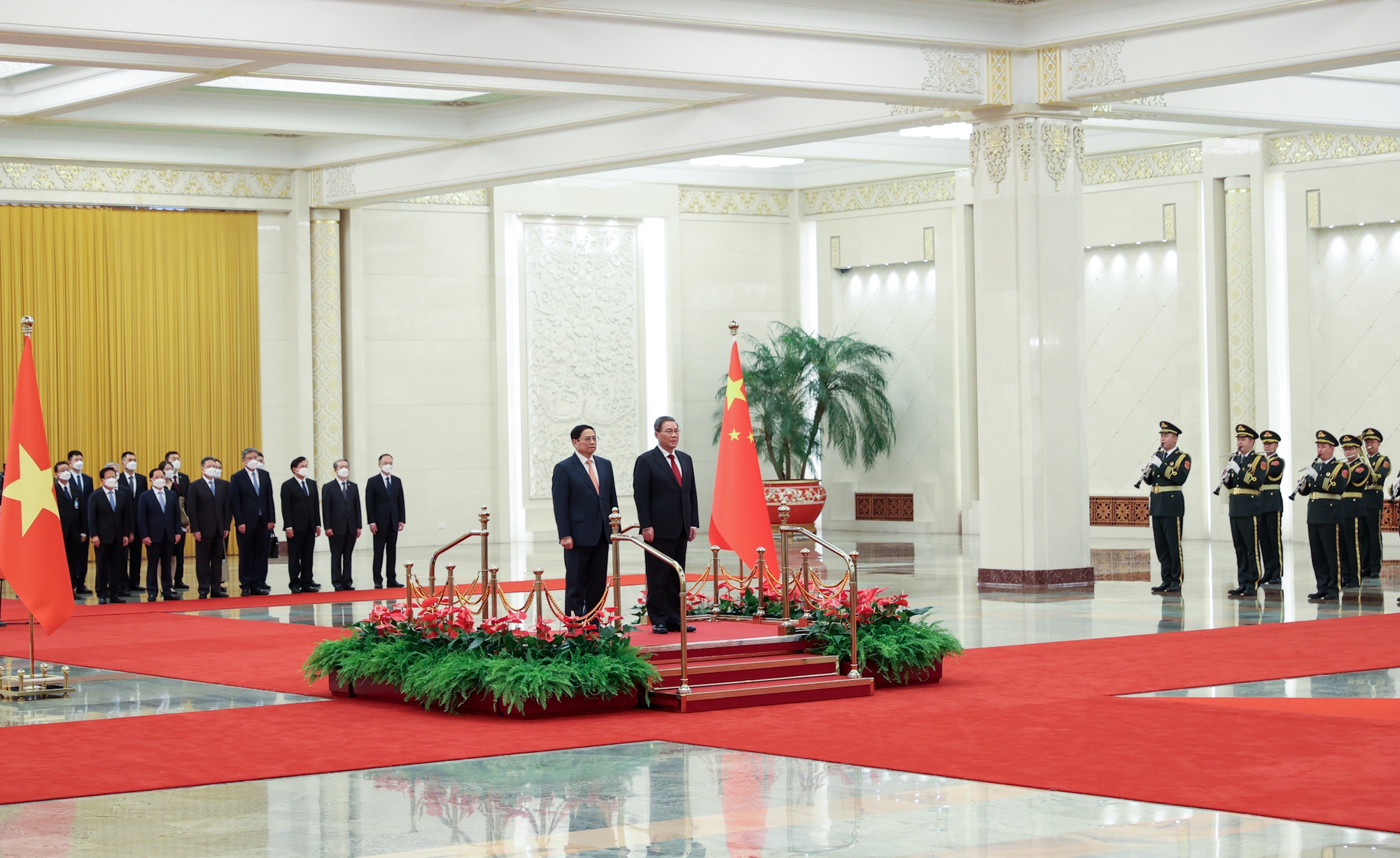 Chùm ảnh: Lễ đón chính thức Thủ tướng Chính phủ Phạm Minh Chính thăm Trung Quốc - Ảnh 3.