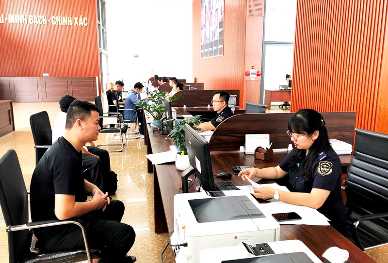 Lào Cai: Từ ngày 7/6, doanh nghiệp làm thủ tục thông quan hàng hóa ở Cửa khẩu Kim Thành tại bộ phận một cửa - Ảnh 2.