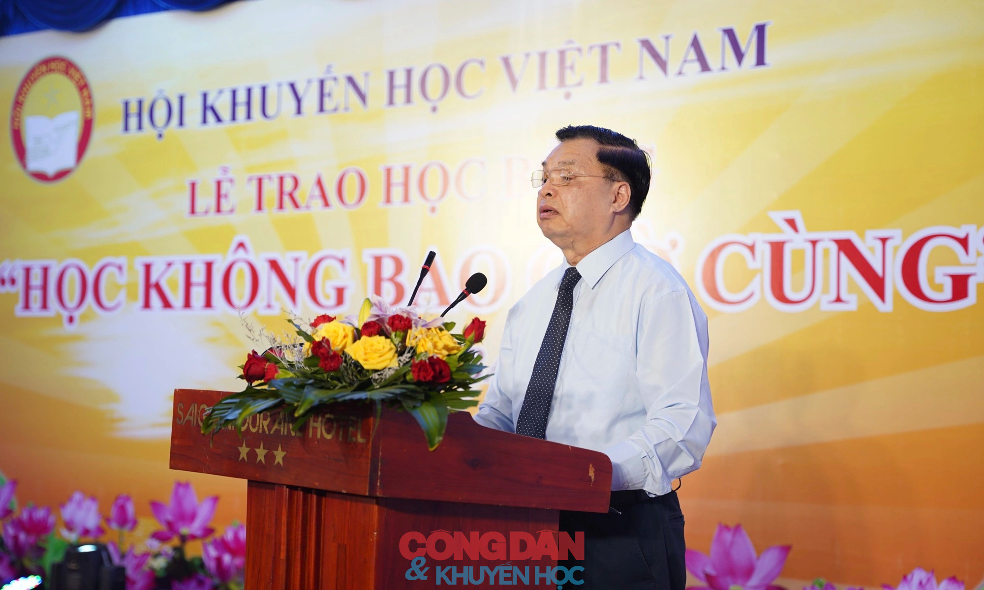 Hội Khuyến học Việt Nam trao 250 suất học bổng 