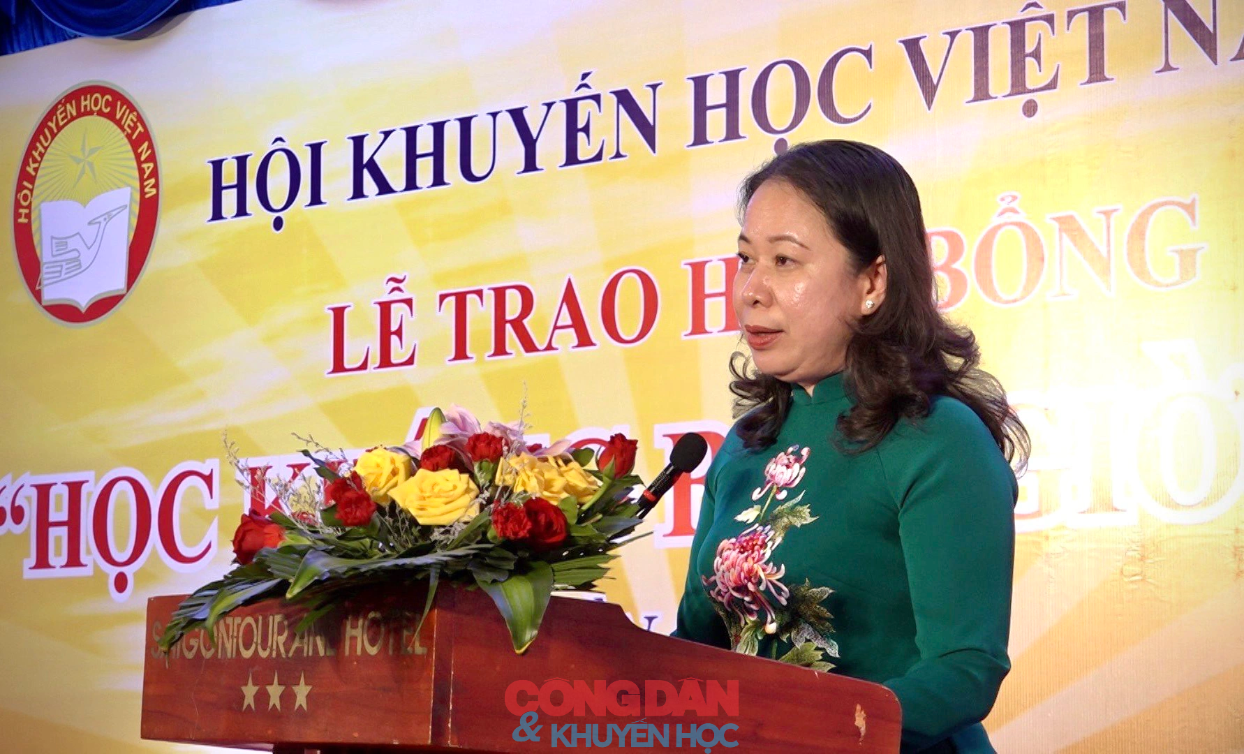 Hội Khuyến học Việt Nam trao 250 suất học bổng "Học không bao giờ cùng" tặng học sinh và người lớn - Ảnh 3.