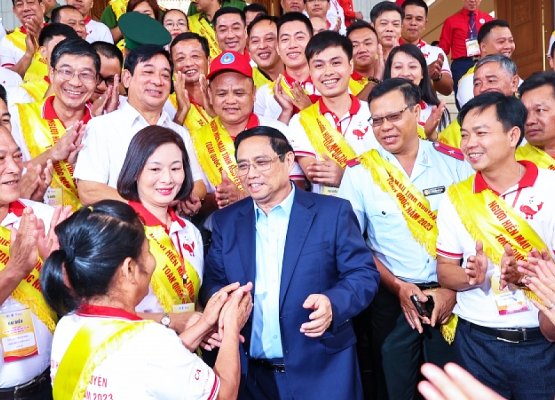 Thủ tướng Phạm Minh Chính: Hiến máu tình nguyện là mệnh lệnh từ trái tim - Ảnh 1.