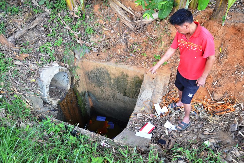 Lào Cai: Nam thanh niên đi xe máy bị ngã, rơi xuống hố thu nước tử vong - Ảnh 2.