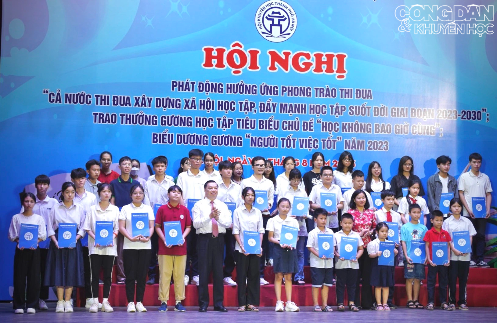 Hội Khuyến học thành phố Hà Nội phát động hưởng ứng phong trào thi đua xây dựng xã hội học tập, tự học suốt đời - Ảnh 9.