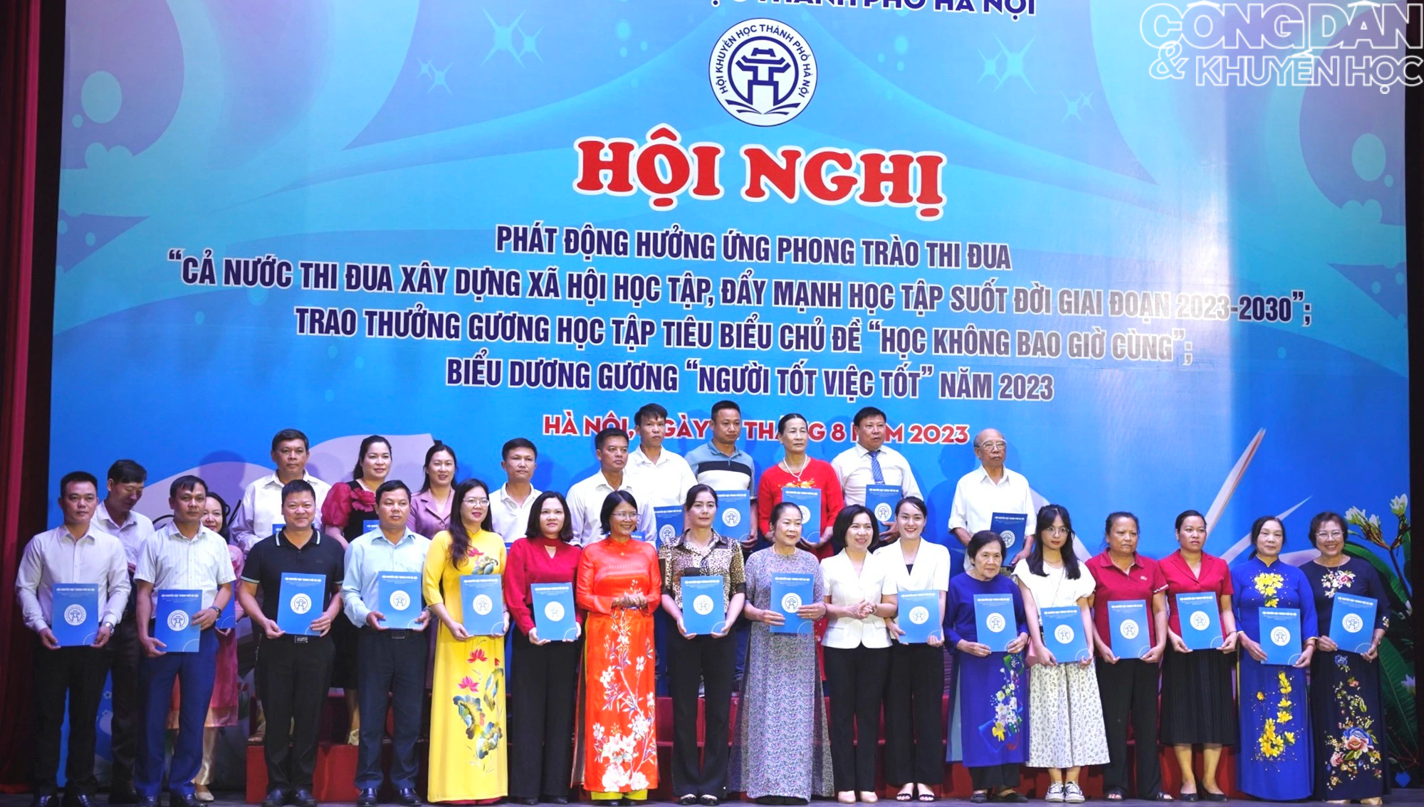 Hội Khuyến học thành phố Hà Nội phát động hưởng ứng phong trào thi đua xây dựng xã hội học tập, tự học suốt đời - Ảnh 11.