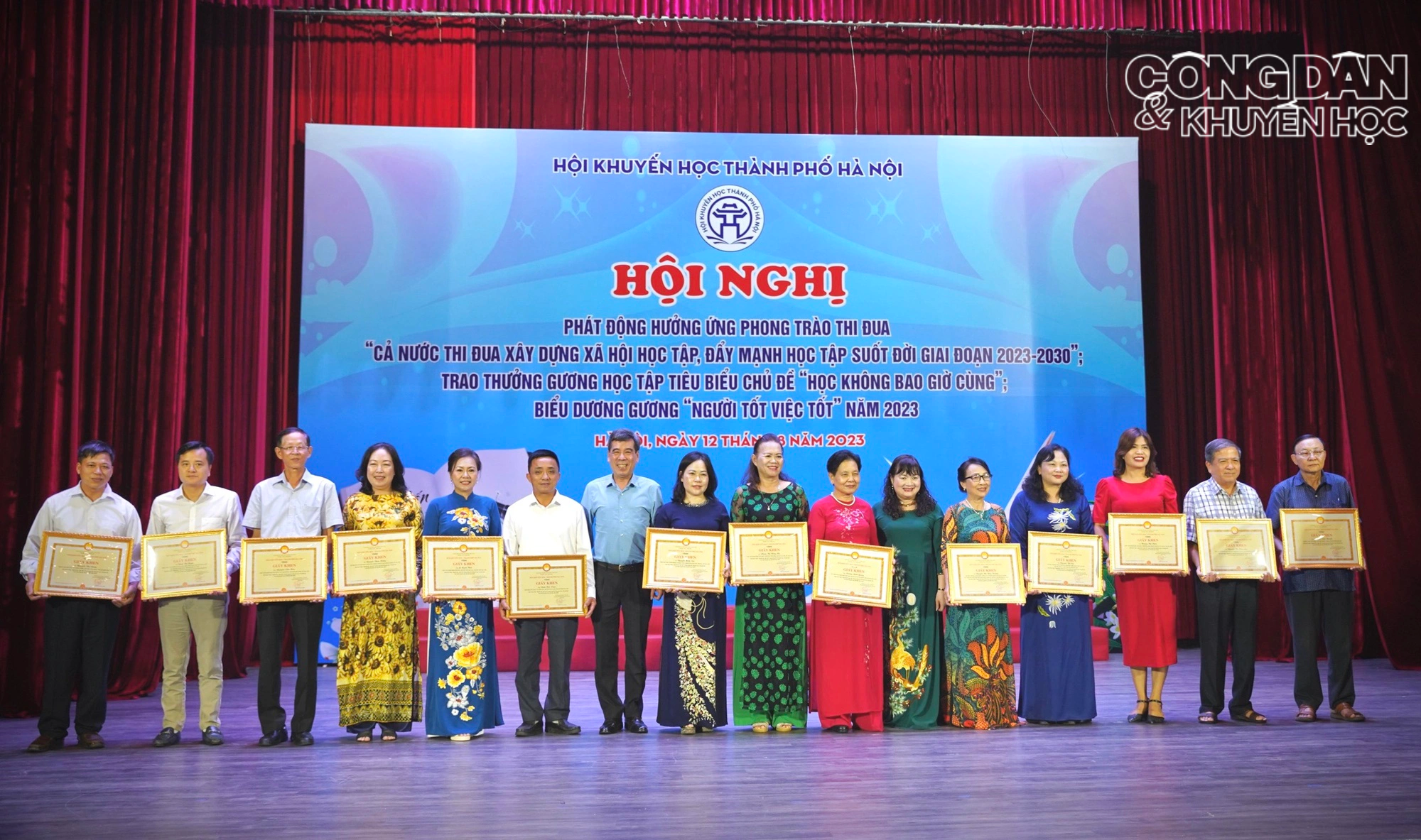 Hội Khuyến học thành phố Hà Nội phát động hưởng ứng phong trào thi đua xây dựng xã hội học tập, tự học suốt đời - Ảnh 12.