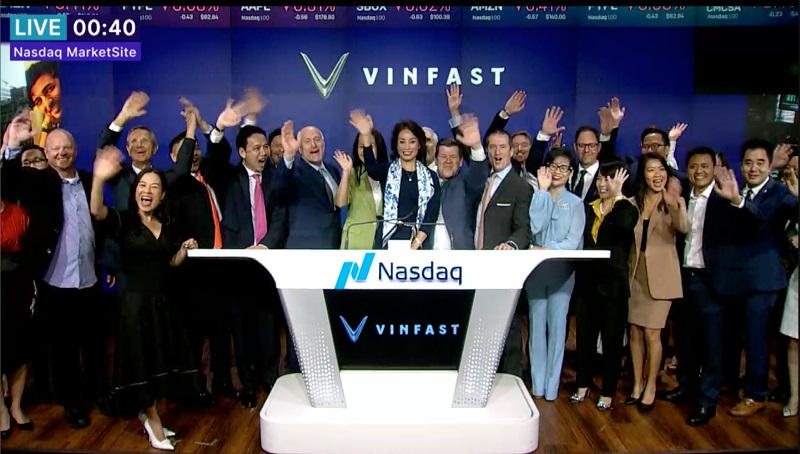 VinFast rung chuông ra mắt thành công trên Nasdaq Global Select Market - Ảnh 1.