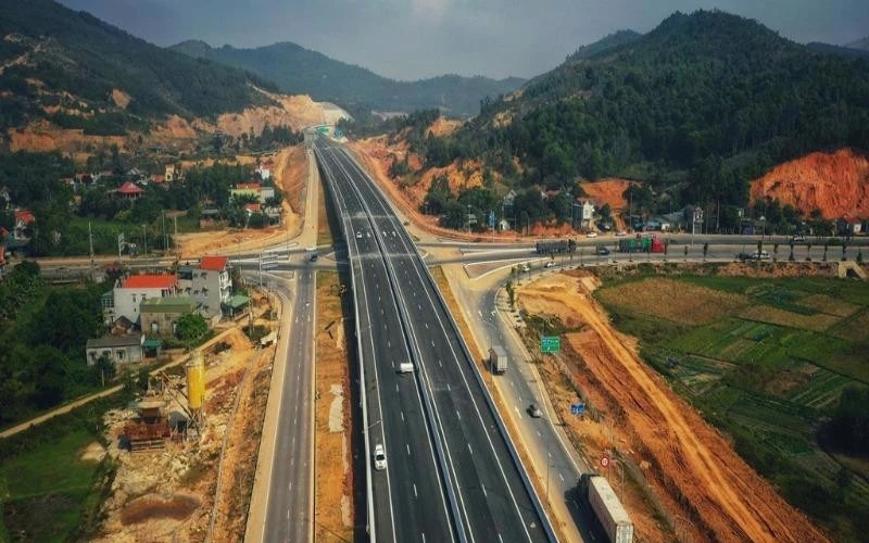 Đảm bảo tiến độ hoàn thành dự án cao tốc Bắc - Nam phía Đông
