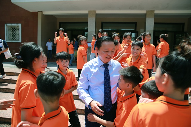 Phó Thủ tướng: Chăm lo, bảo vệ trẻ em bằng trách nhiệm và tình thương yêu - Ảnh 4.