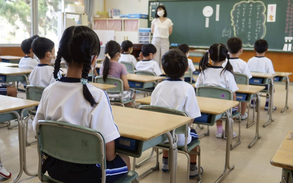 Bộ Giáo dục Nhật Bản đề xuất cần giám sát số giờ làm việc của giáo viên