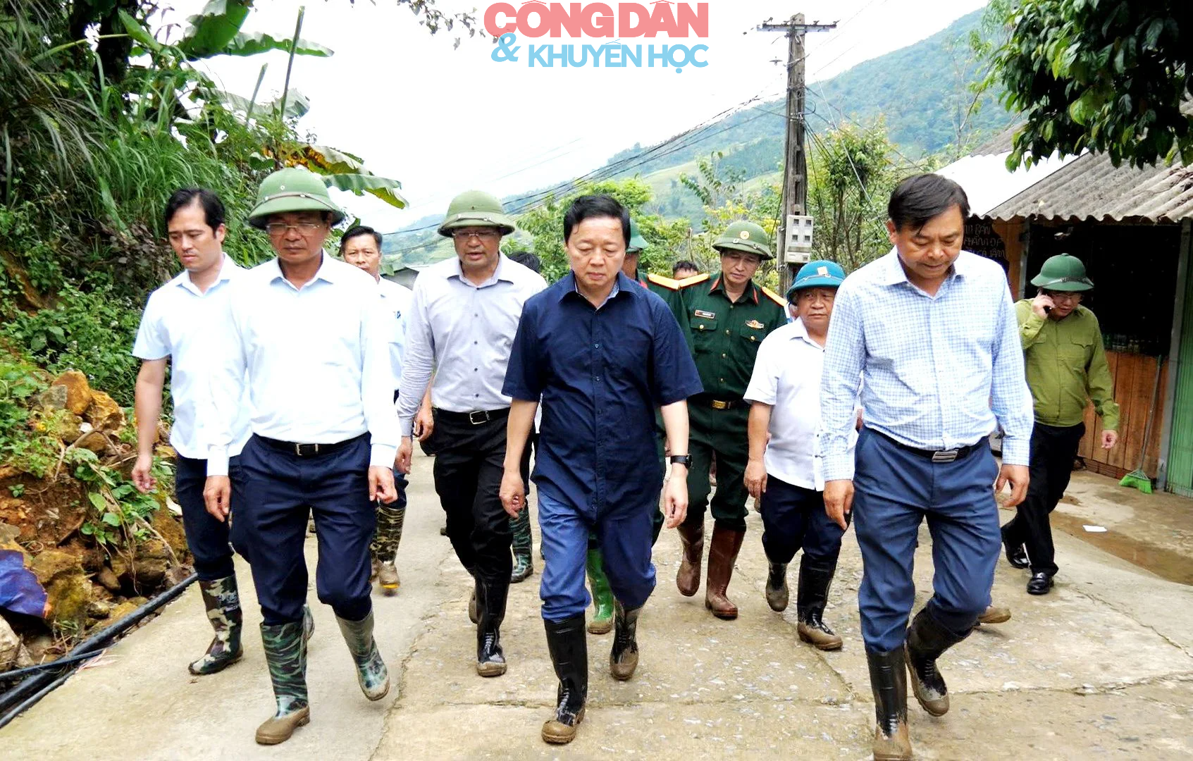 Phó Thủ tướng Trần Hồng Hà kiểm tra thực địa và thăm hỏi đồng bào vùng bị lũ ống ở Sa Pa - Ảnh 2.